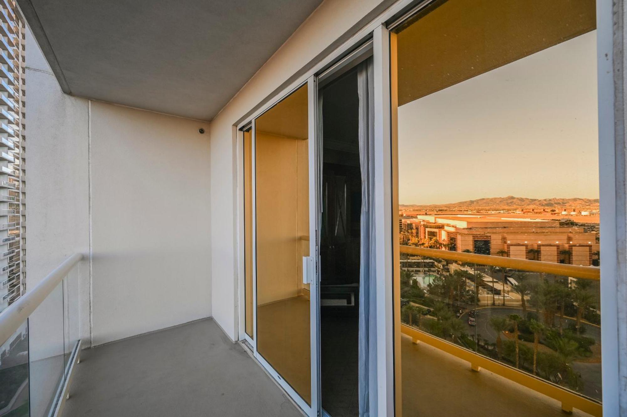 لاس فيغاس Stripviewsuites At Signature الغرفة الصورة